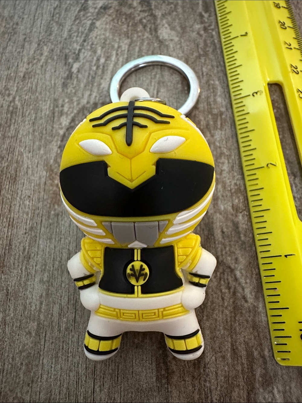 Power Ranger Red & Yellow Keychain Figure Set - Picture 2 of 5
